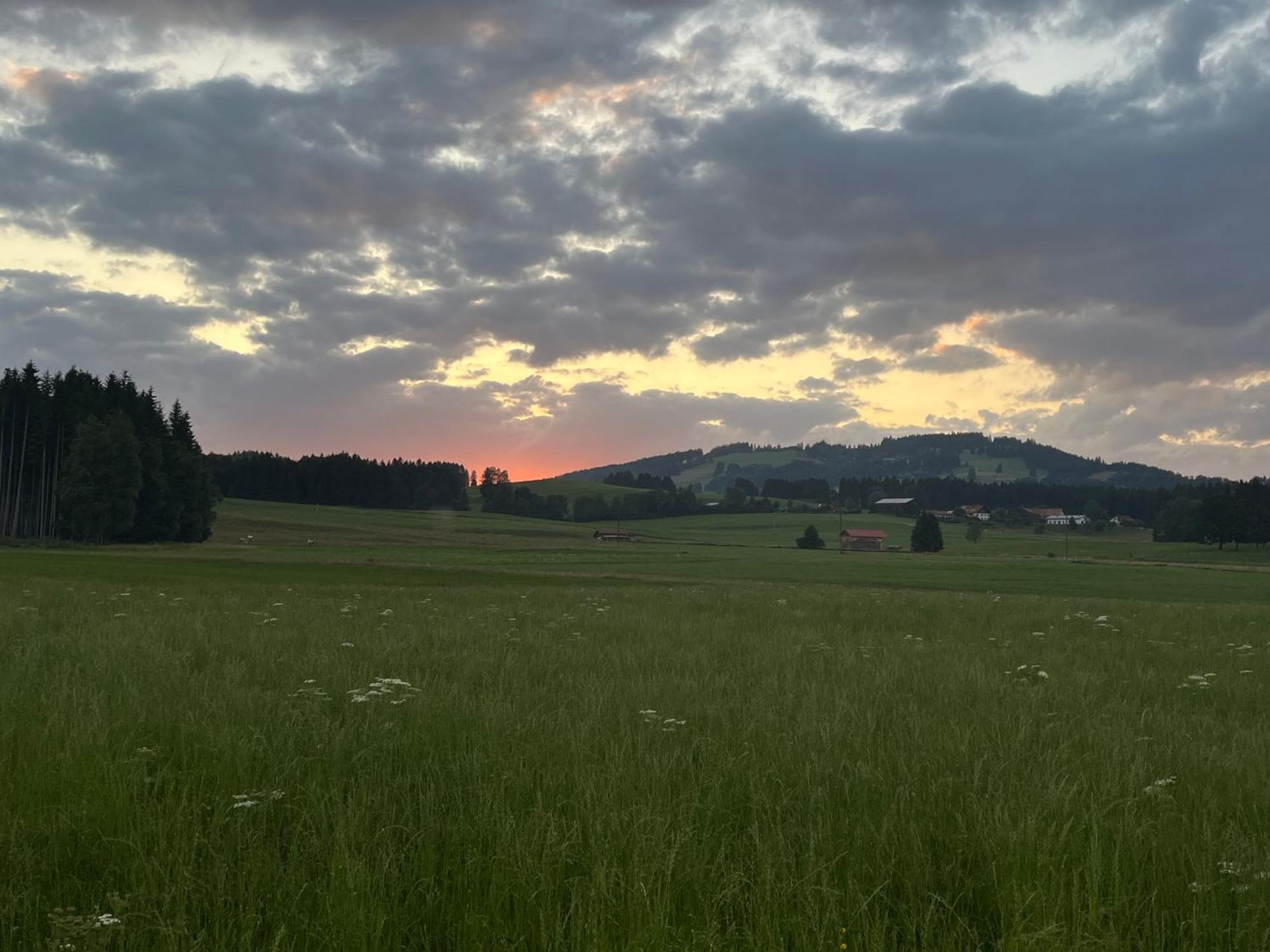 Allgaeu Pension "Ab In Den Sueden" Bernbeuren Buitenkant foto
